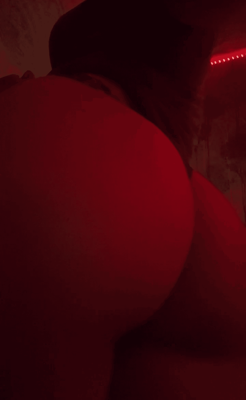 Ivysplayroom is your webcam cam girl for thrilling 1 on 1 sex cam.