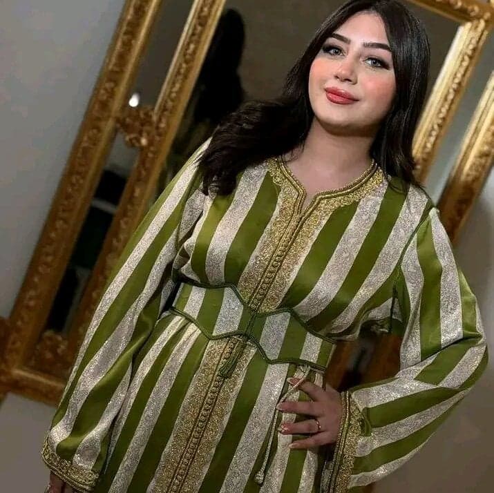 Nude chat with our fabulous cam girls for an unforgettable private show with Dalou3a-69.