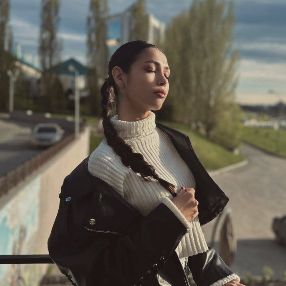 Watch NeliaBermea, your favorite model, in an exclusive nude chat now.