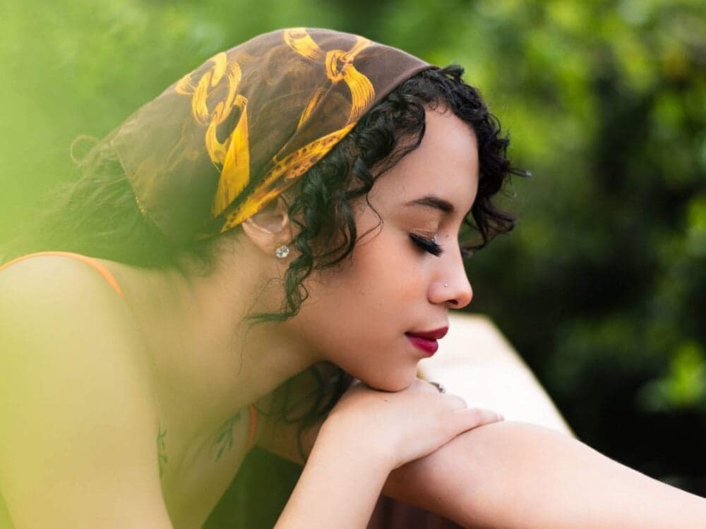 Watch MarieLeon, a stunning babe, for exciting cam to cam sex.