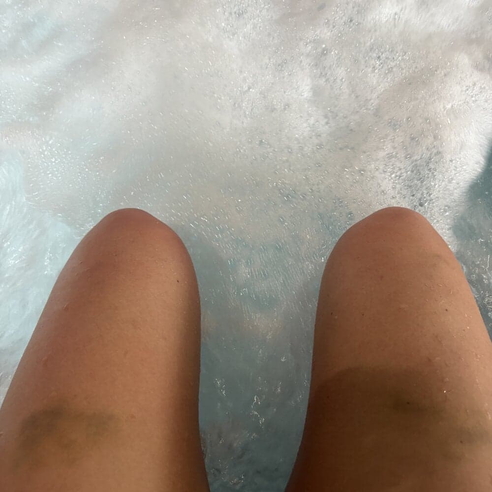 Watch HotWifeJules, a stunning babe, for exciting cam to cam sex.